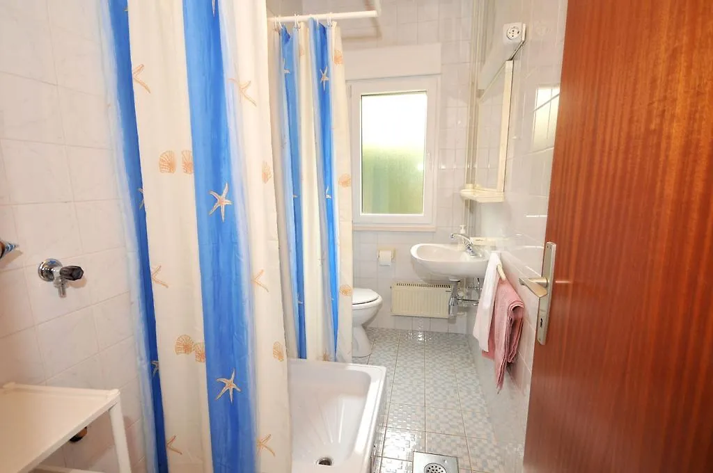 Apartments Marinko Trogir 0*,