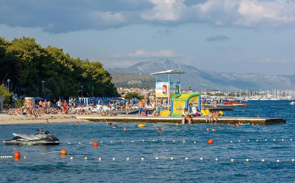 Apartments Marinko Trogir 0*,